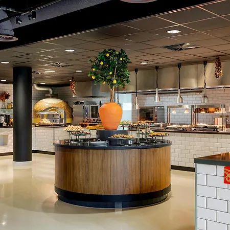 Corendon Urban Amsterdam Schiphol Airport מלון באדהופדורפ