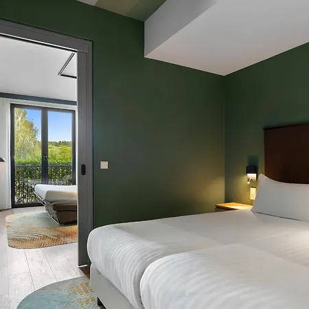 Corendon Urban Amsterdam Schiphol Airport מלון 4*