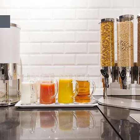 Corendon Urban Amsterdam Schiphol Airport Hotel