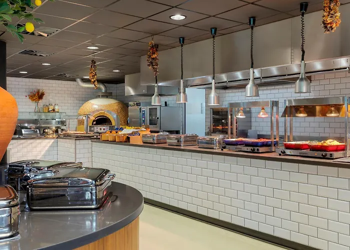 Corendon Urban Amsterdam Schiphol Airport 4*