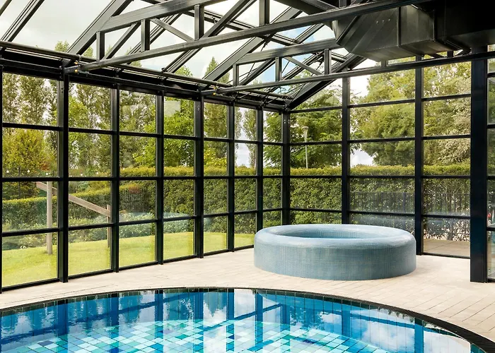 Corendon Urban Amsterdam Schiphol Airport 4* Badhoevedorp