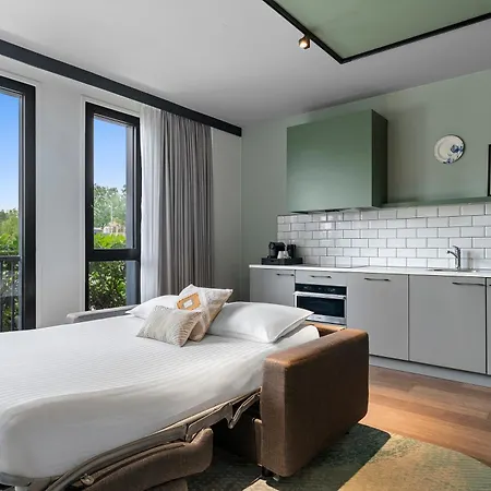 Corendon Urban Amsterdam Schiphol Airport Ξενοδοχείο 4*